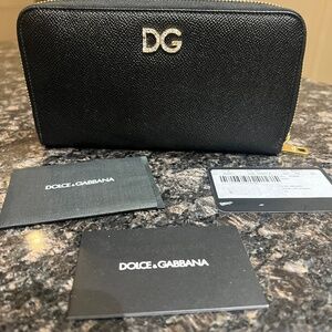 DG Continental Wallet in Leather